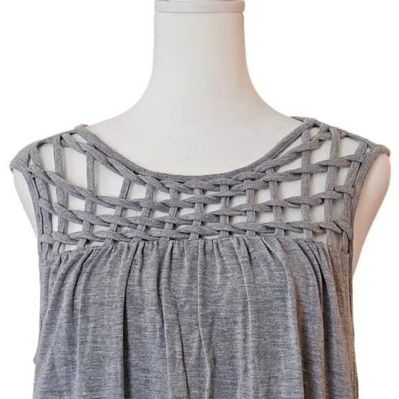 Grey Braided Lattice Collar Tank Top - Picture 2 of 6